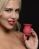 ag928-female-model-002