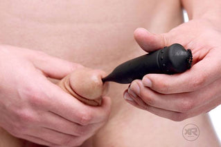 xr_ac882-model-in-front