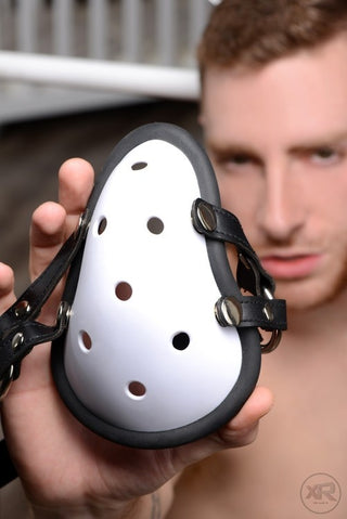 af637_male_003_750_r_2