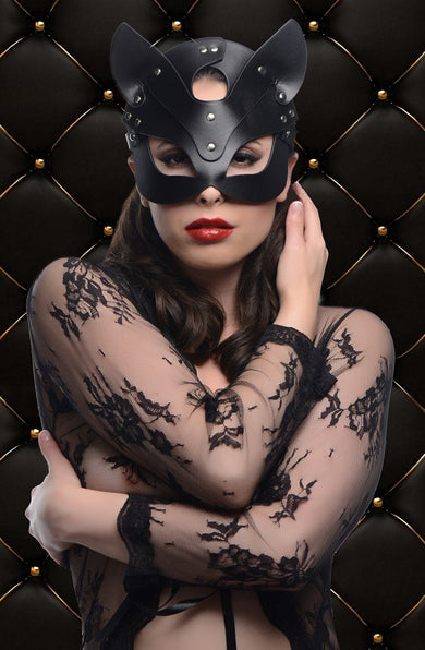 ag202-femalemodel-paddedbackground-002