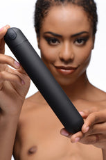 ag248-black-femalemodel-001-vibration_961x1300