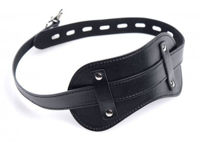 af140-blindfold_750x537_1