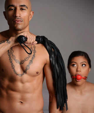 tt893-black-black-model-001