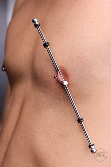 xr_ad916-model-chest-detail