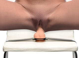 ag737-female-model-002