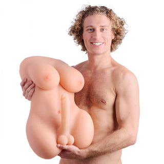 ad923-model_1000x1000