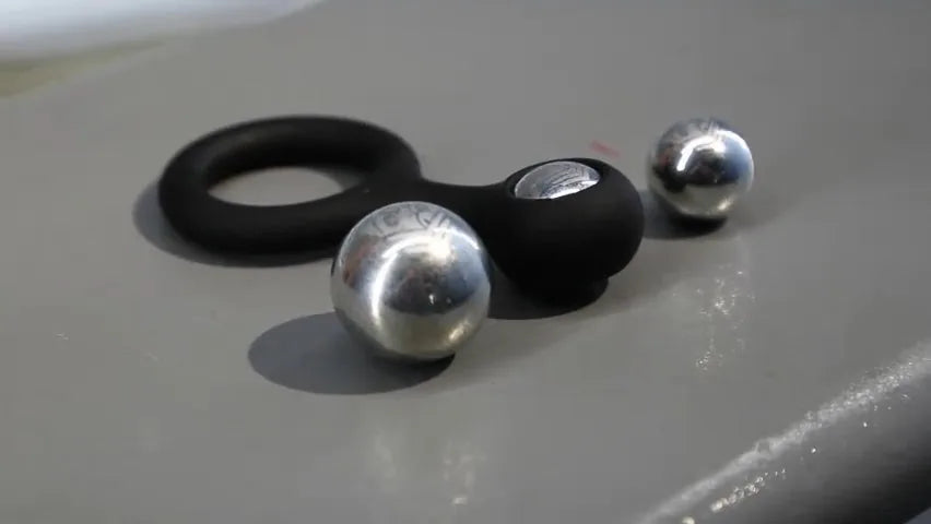 Swing N Hang Heavy video, Weighted Ball Stretcher in use